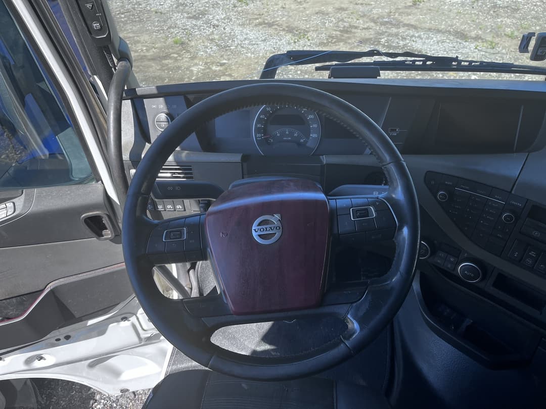 Volvo FH 6x2 Седельный тягач - 5