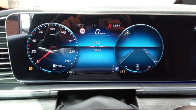 Mercedes-Benz GLS - 7