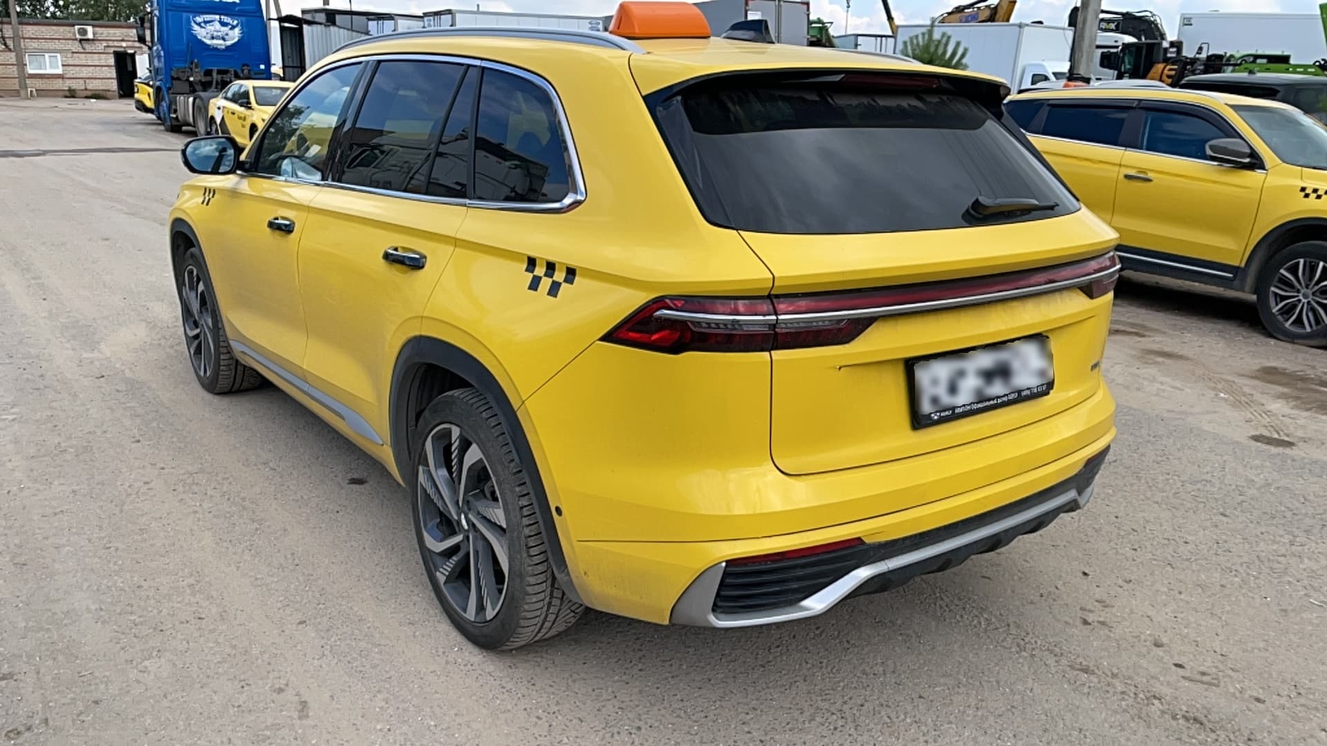 Geely Monjaro - 4