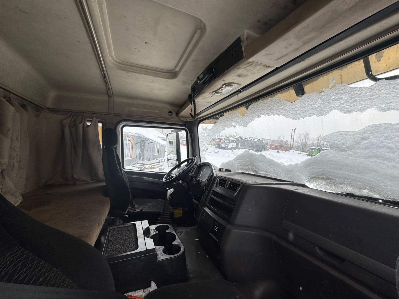 Shacman (Shaanxi) SX* 8x4 Самосвал - 8