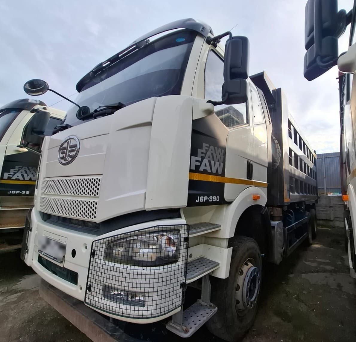 FAW J6* 6x4 Самосвал - 1