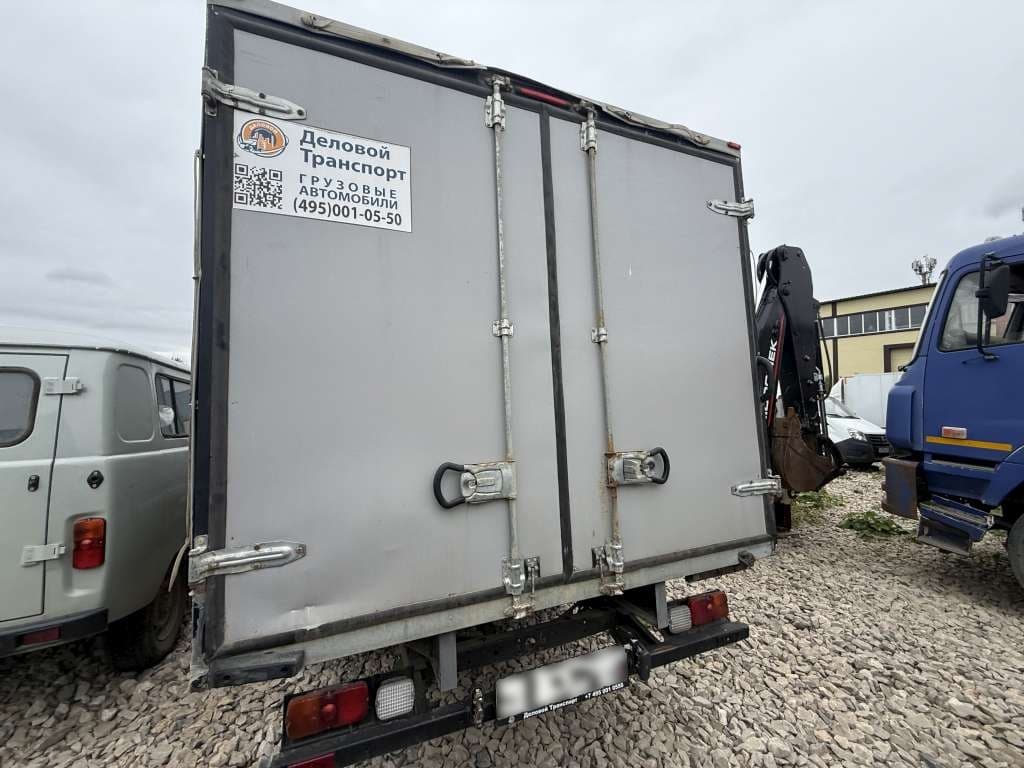 UAZ Profi - 4