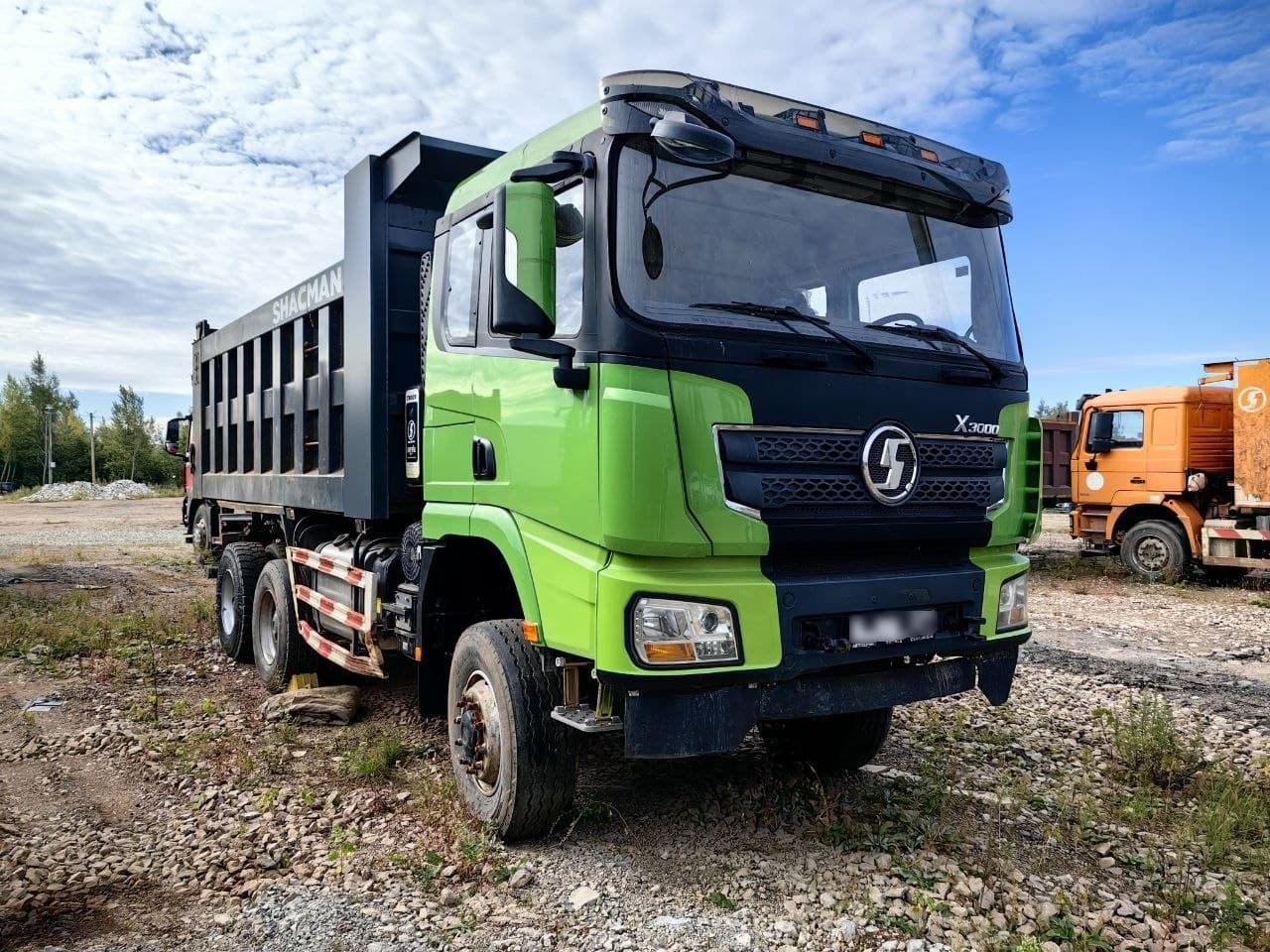 Shacman (Shaanxi) SX* 6x6 Самосвал - 2