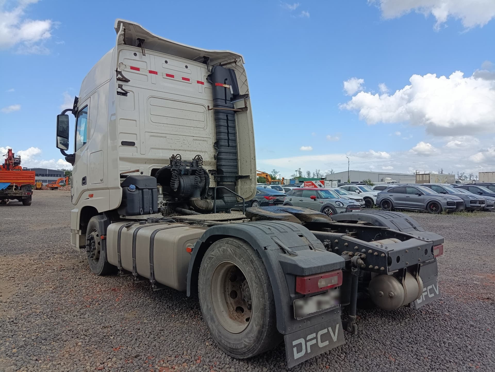 Dongfeng DFH 4x2 Седельный тягач - 4