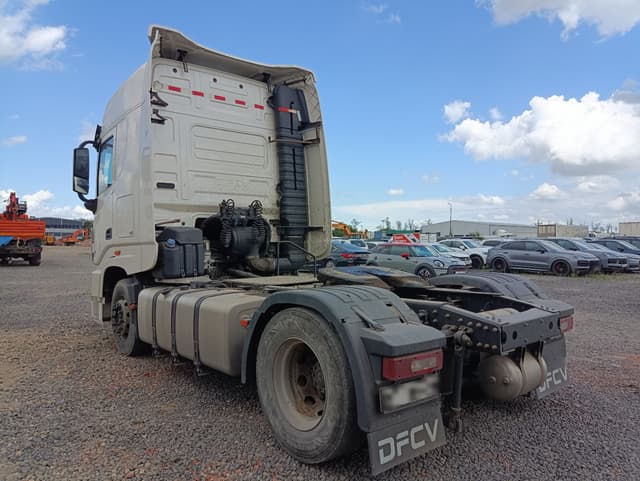 Dongfeng DFH 4x2 Седельный тягач - 4