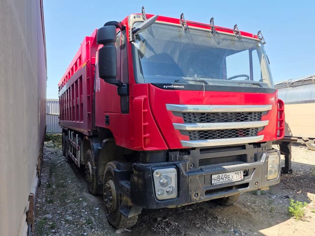 Hongyan 908 8x4 Самосвал - 2