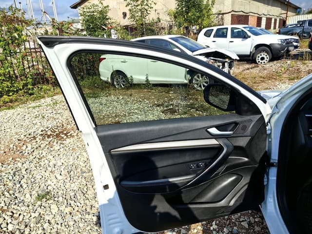 Lada Vesta седан - 7