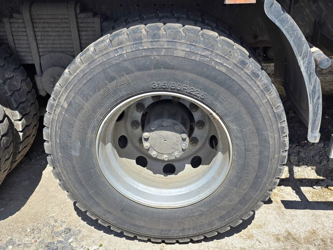 Айсин W0* на шасси FAW CA 3250 6X4 Бортовой с КМУ - 10