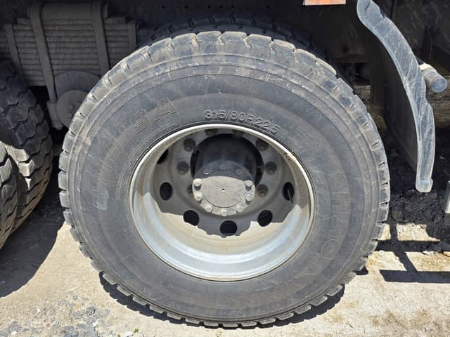 Айсин W0* на шасси FAW CA 3250 6X4 Бортовой с КМУ - 10