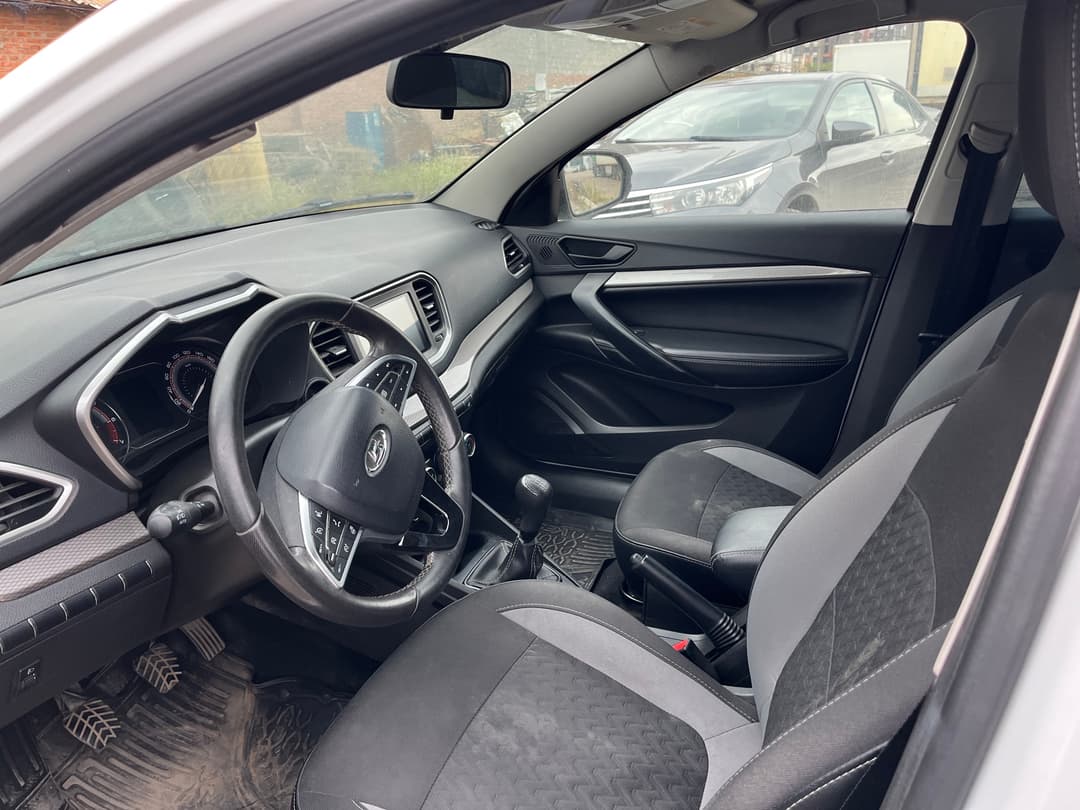 Lada Vesta седан - 5