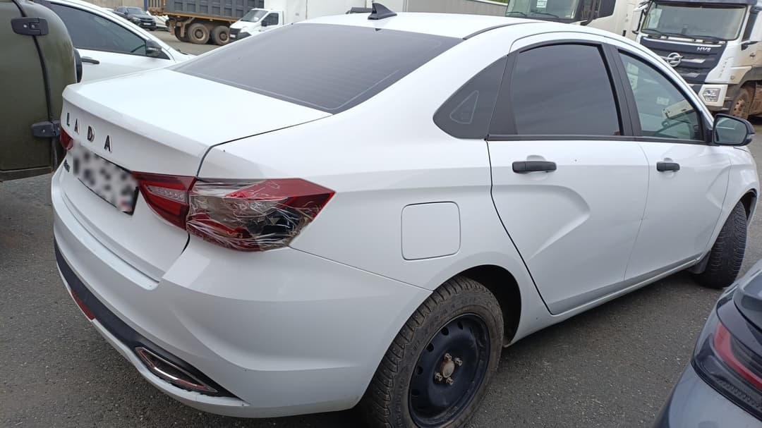 Lada Vesta седан - 3