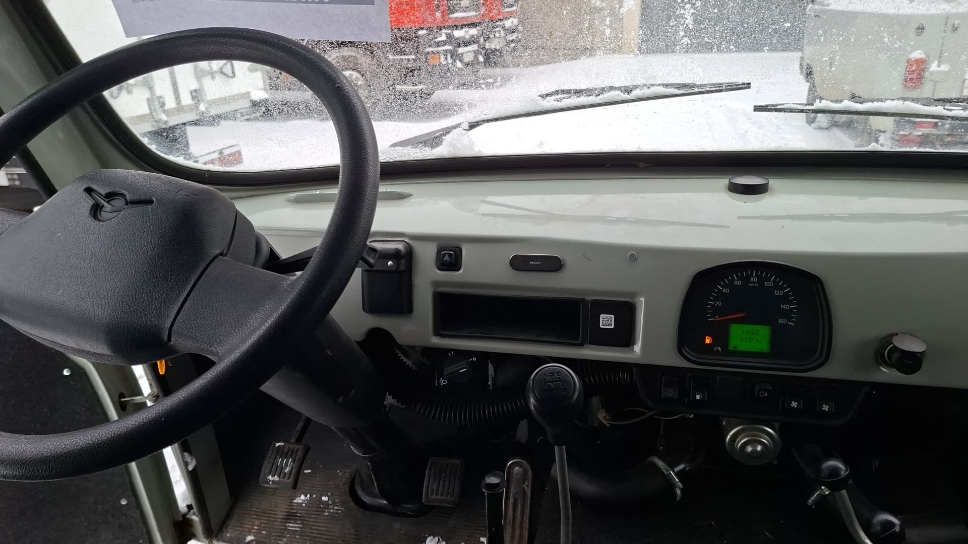 UAZ 3909* Грузопассажирский - 5