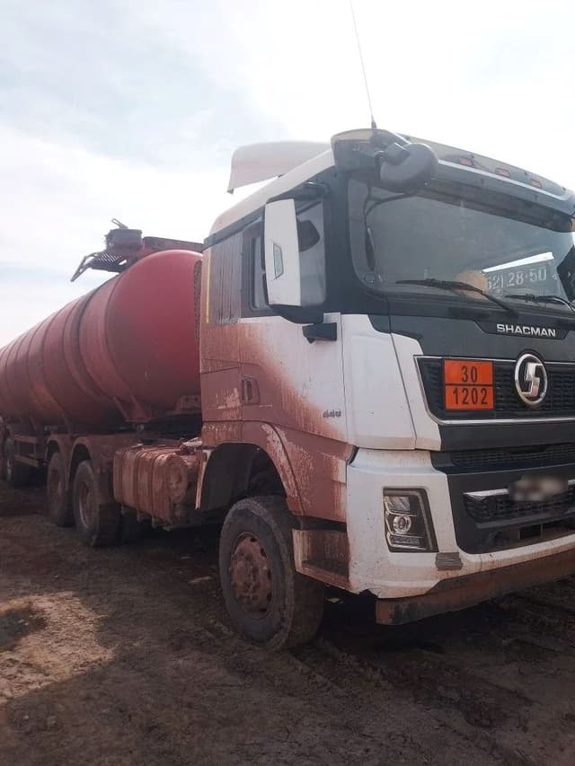 Shacman (Shaanxi) SX* 6x6 Седельный тягач - 2