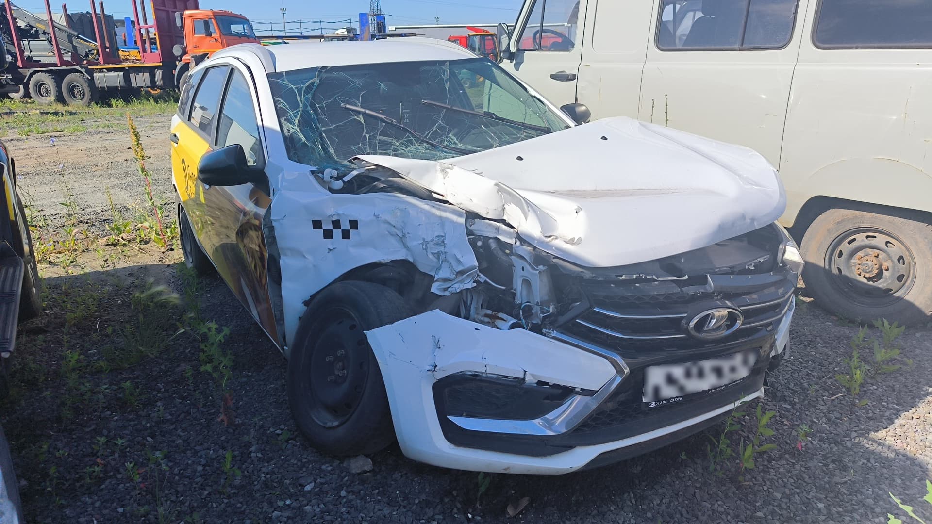 Lada Vesta SW - 2
