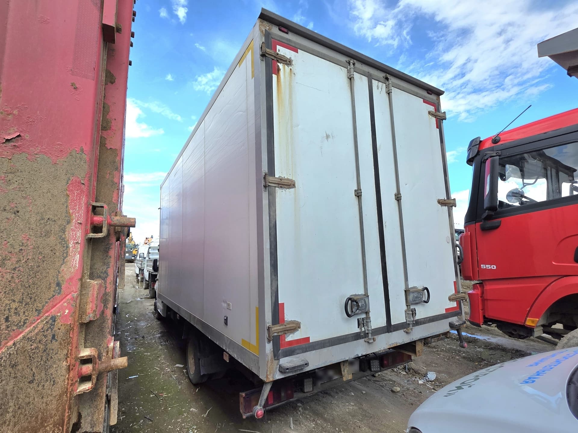 ГАЗ A21R22 Промтоварный фургон - 4