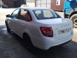 Lada Granta седан - 4