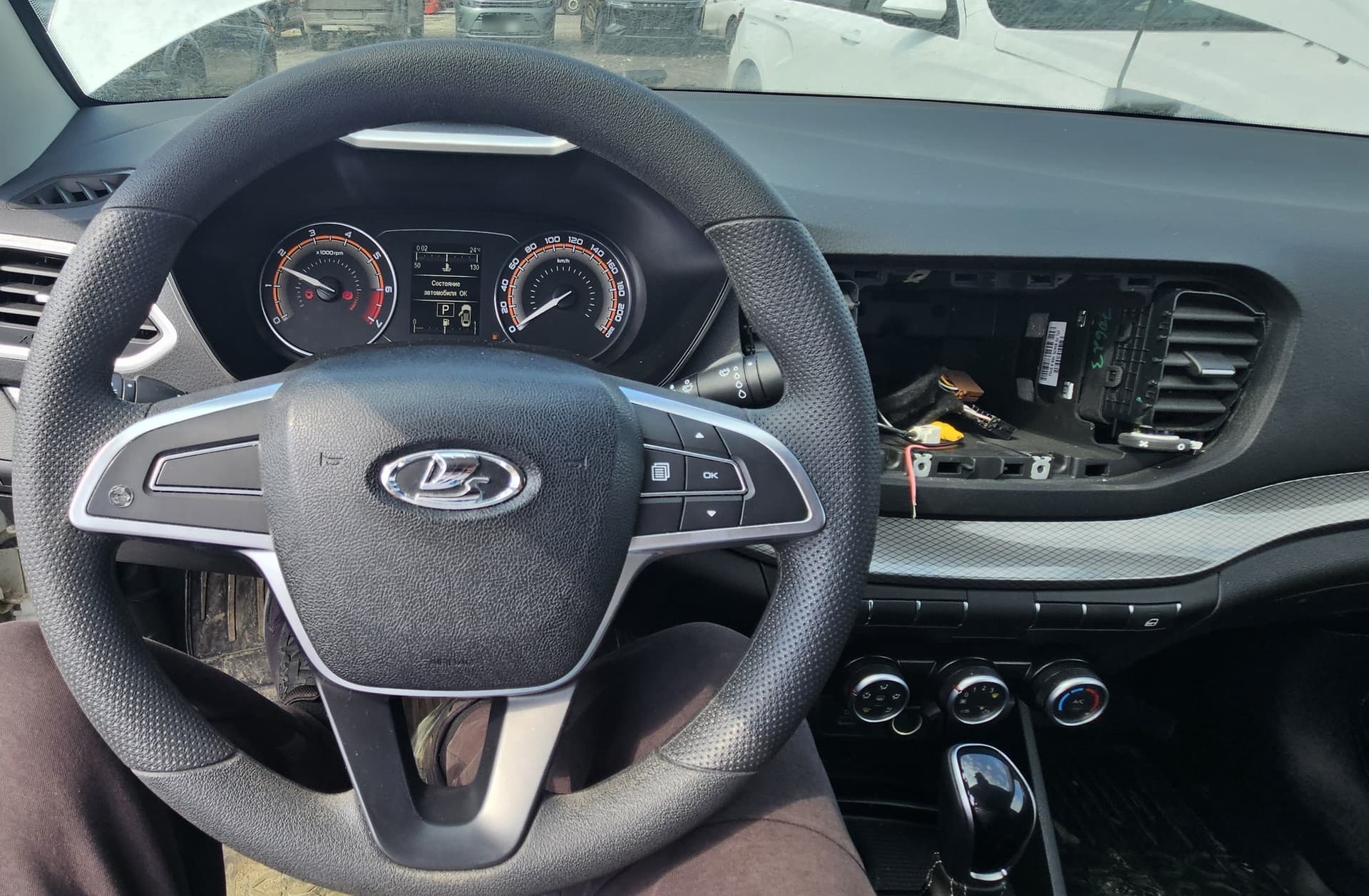 Lada Vesta седан - 5