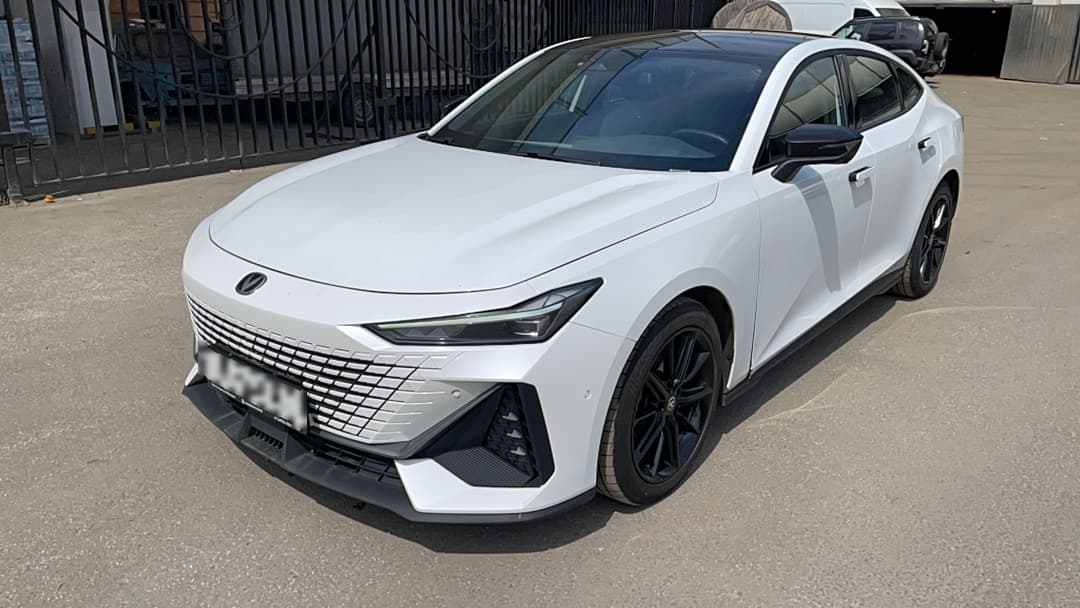 Changan UNI-V - 1