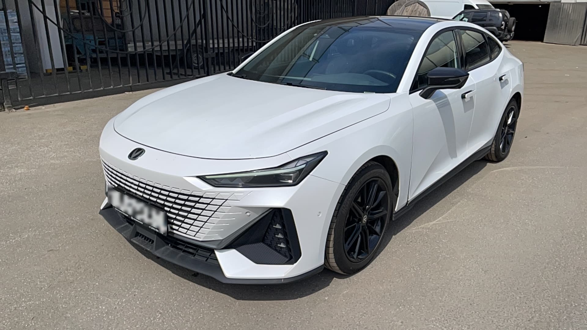 Changan UNI-V - 1