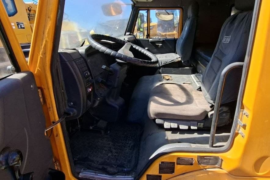 Мегатрон 4589* на шасси КамАЗ 65115 6x4 Зерновоз - 6