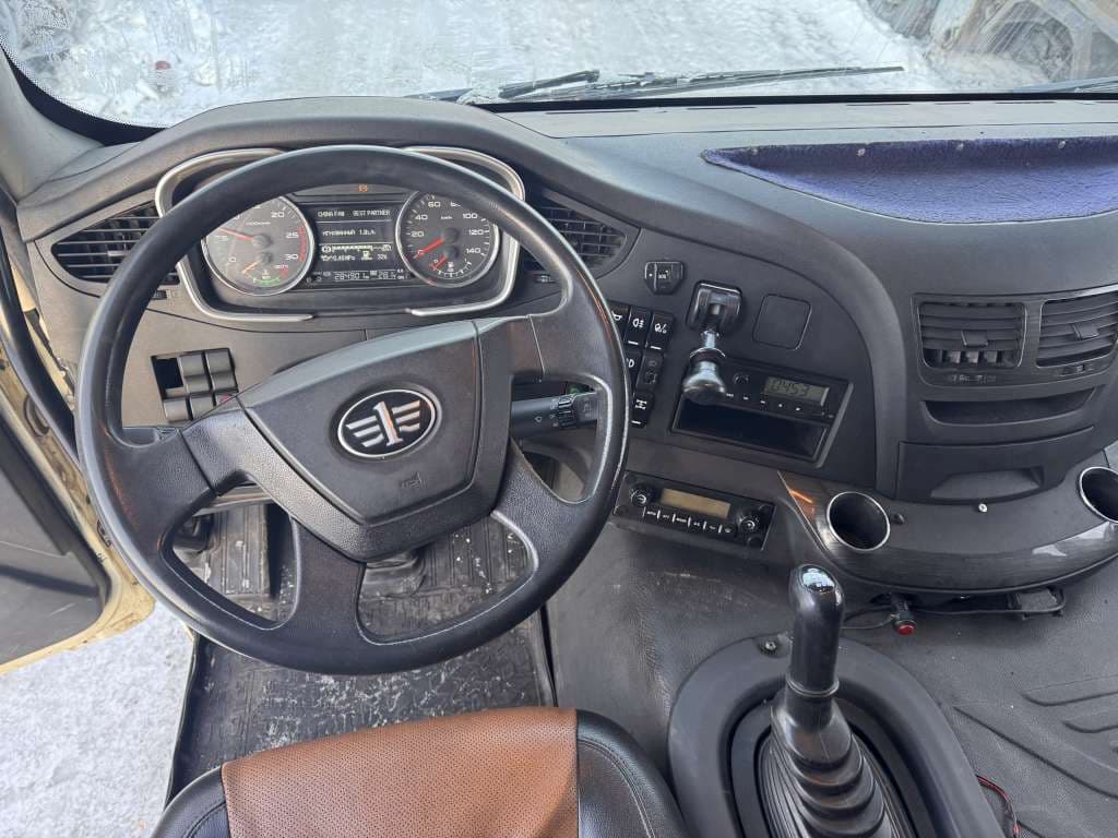 FAW J6 8x4 Самосвал - 5