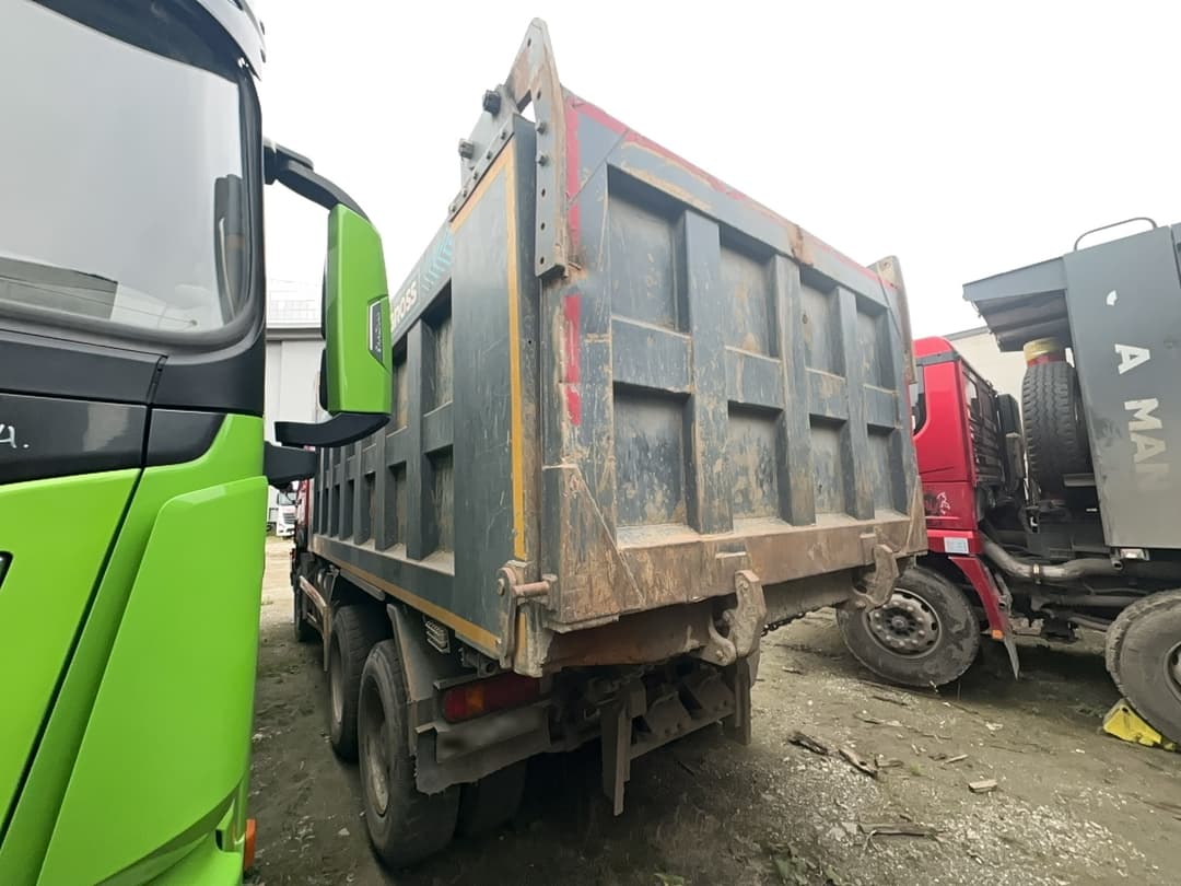 Howo ZZ* 6x4 Самосвал - 3