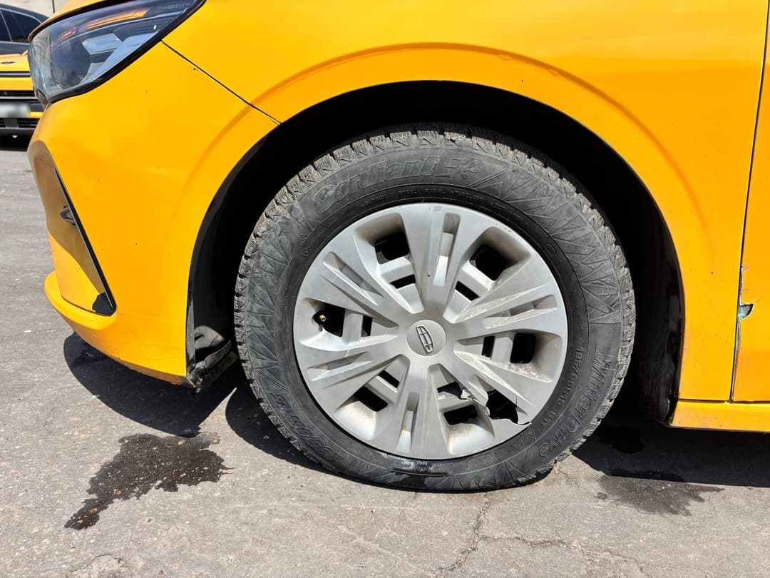Geely Emgrand 7 - 10