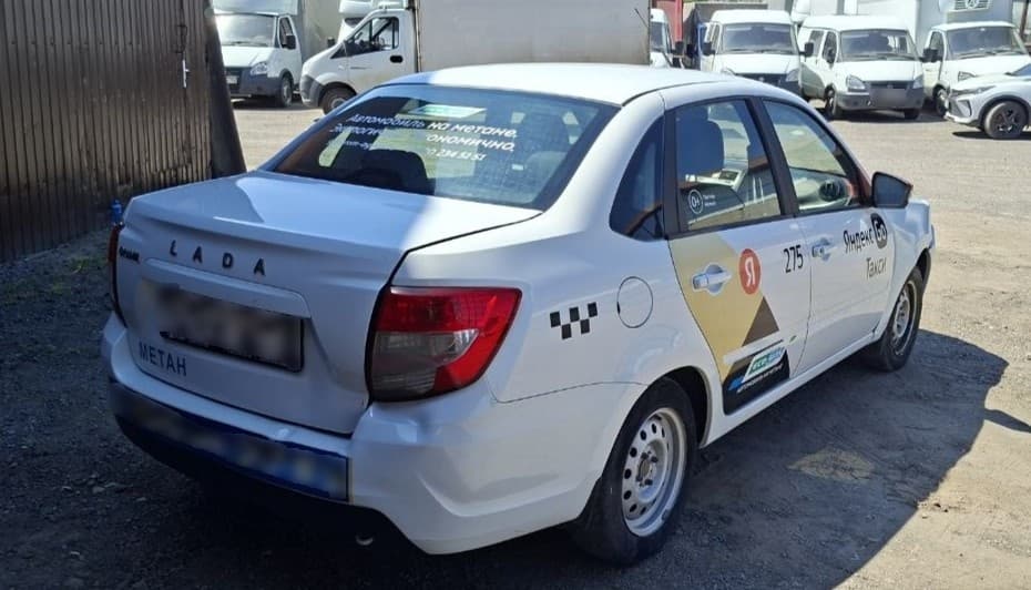 Lada Granta седан - 3