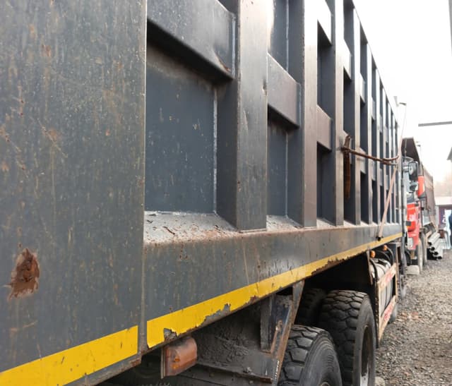 FAW CA 3310 8x4 - 3