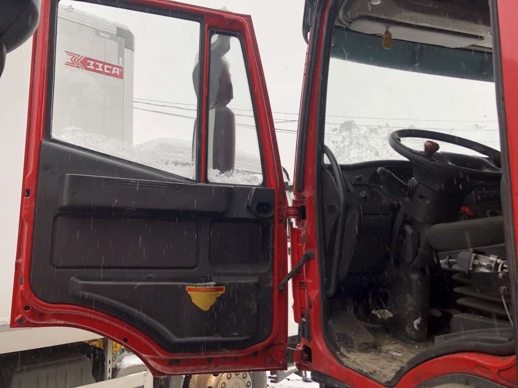 Hongyan CQ3406HV39 8x4 Самосвал - 5