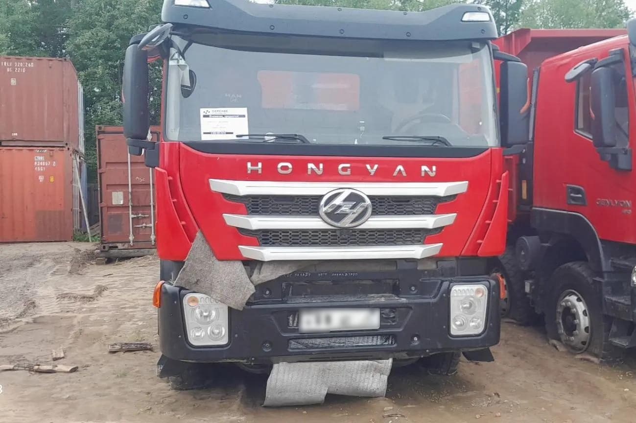 Hongyan CQ* 8x4 Самосвал - 2