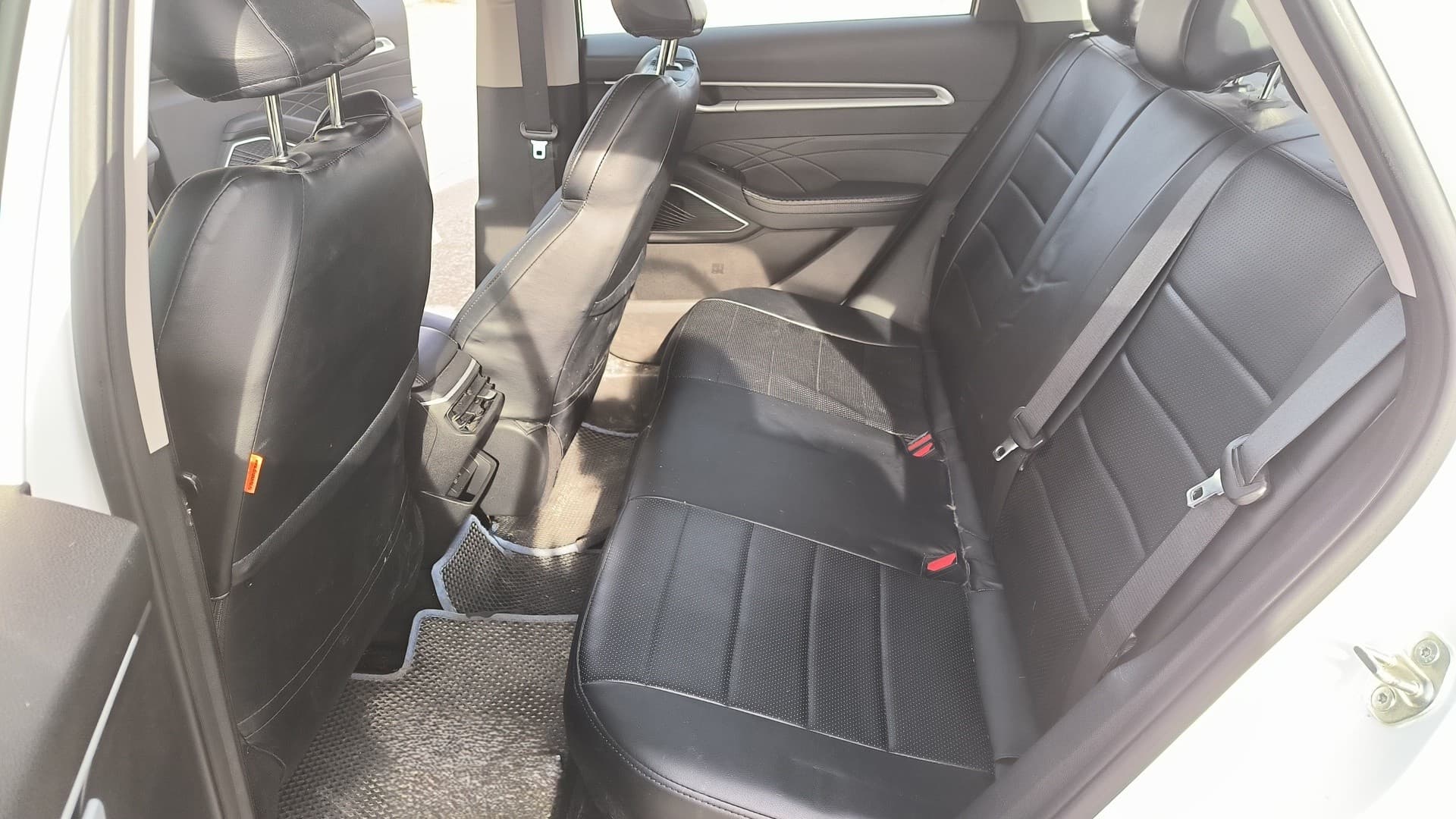 Geely Emgrand 7 - 9