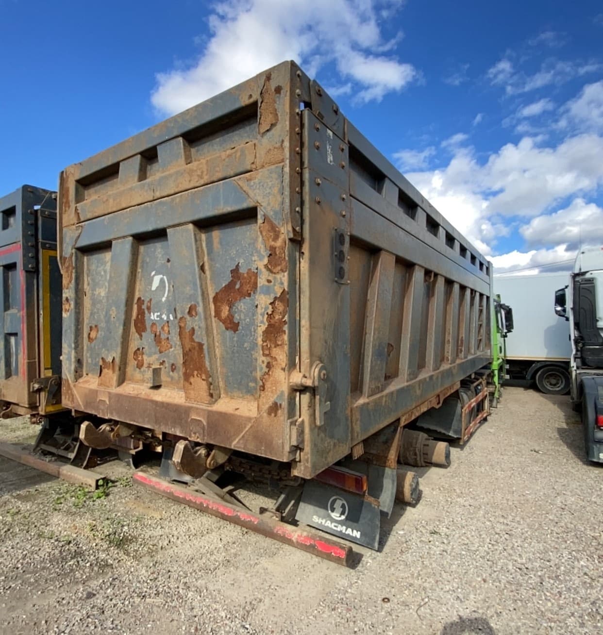 Shacman (Shaanxi) SX* 8x4 Самосвал - 3
