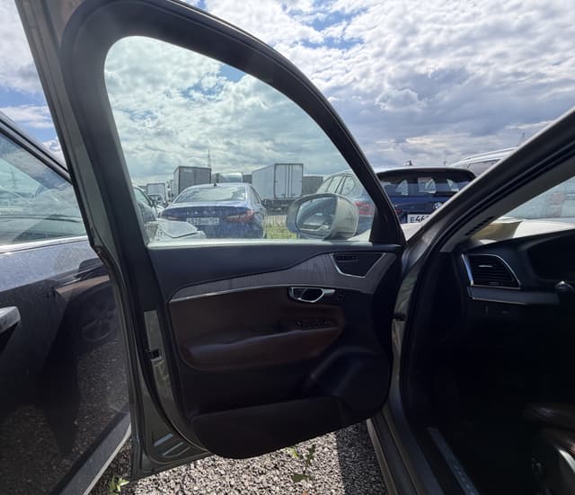 Volvo XC90 - 6