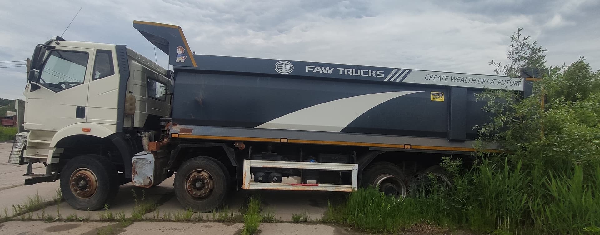 FAW J6 8x4 Самосвал - 3