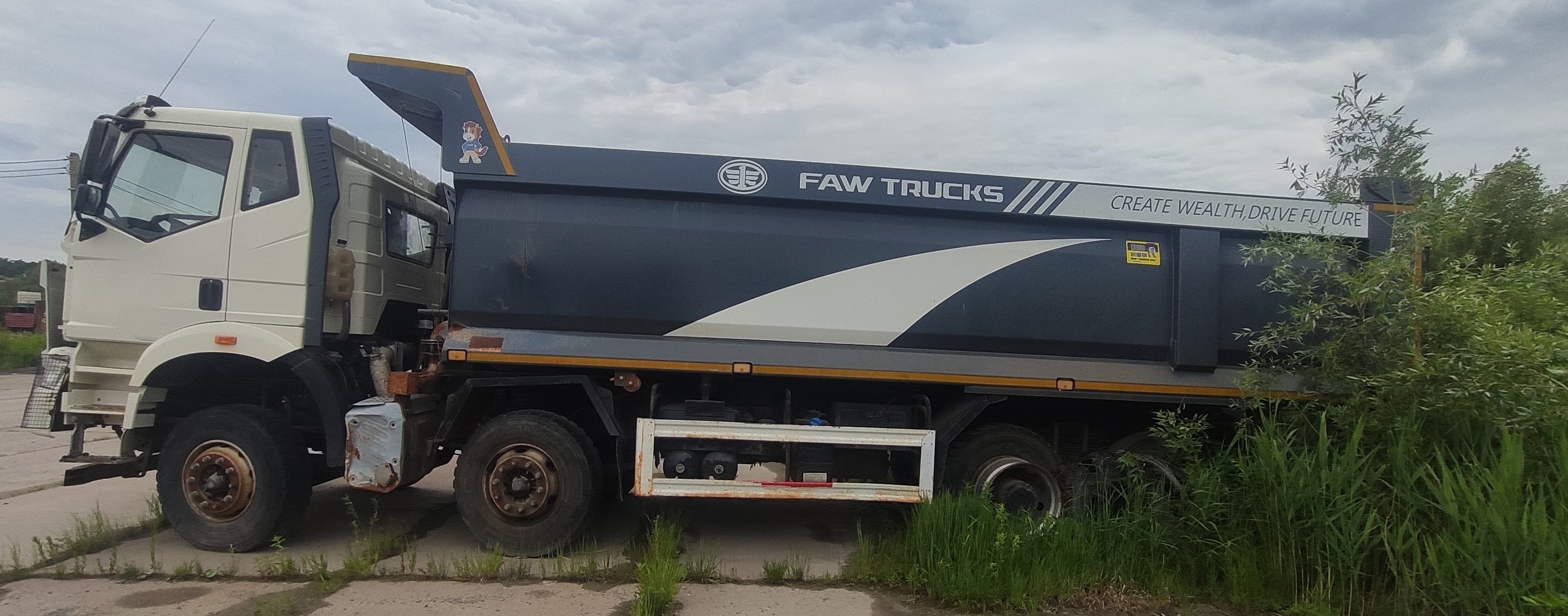 FAW J6 8x4 Самосвал - 3