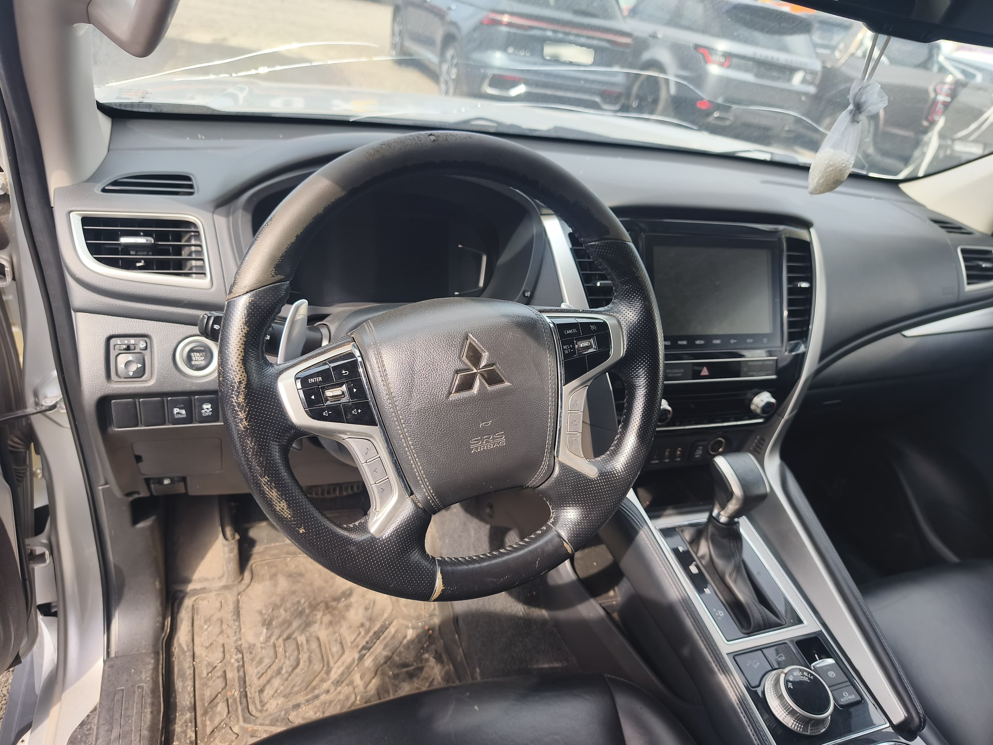 Mitsubishi Pajero Sport - 5