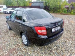 Lada Granta седан - 4