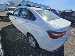 Lada Vesta седан - 3