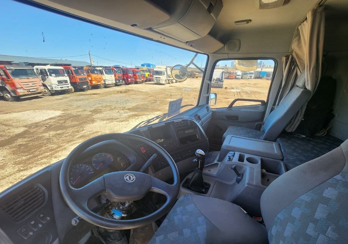 Dongfeng KC 8x4 Самосвал - 6