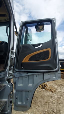Shacman (Shaanxi) SX* 4x2 Седельный тягач - 7