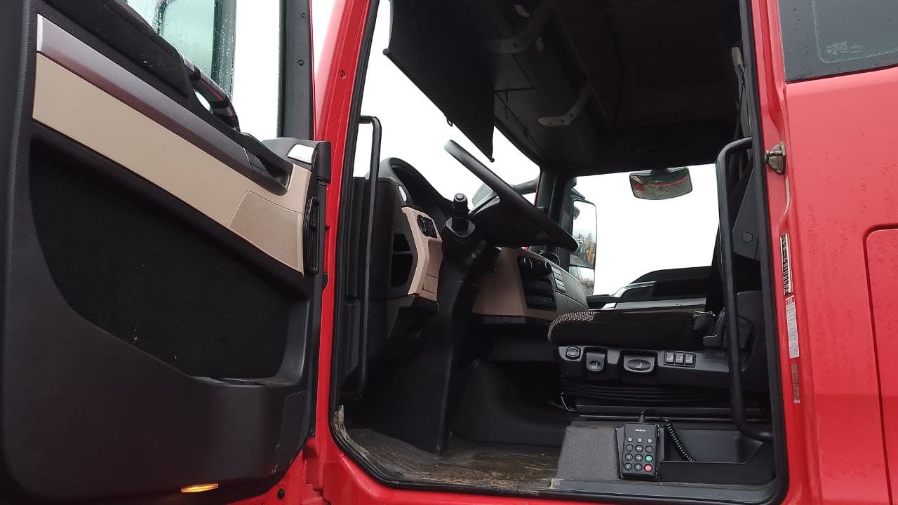 MAN TGX 6x2-2 Седельный тягач - 7