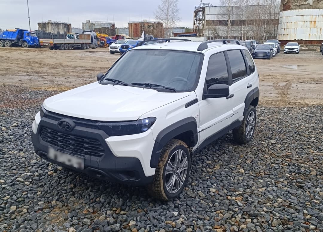Lada Niva Travel - 1