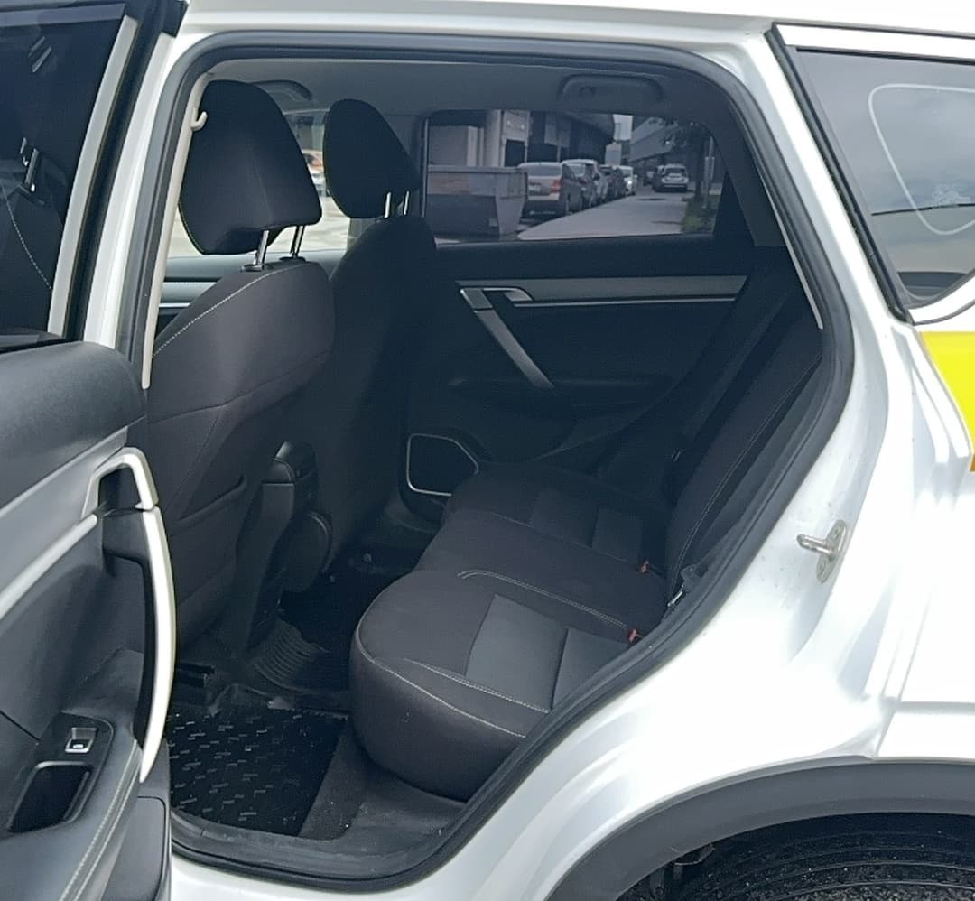Geely Coolray - 8