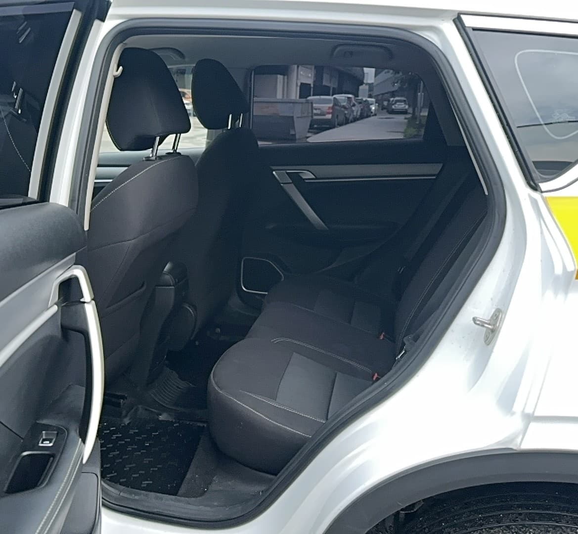 Geely Coolray - 8