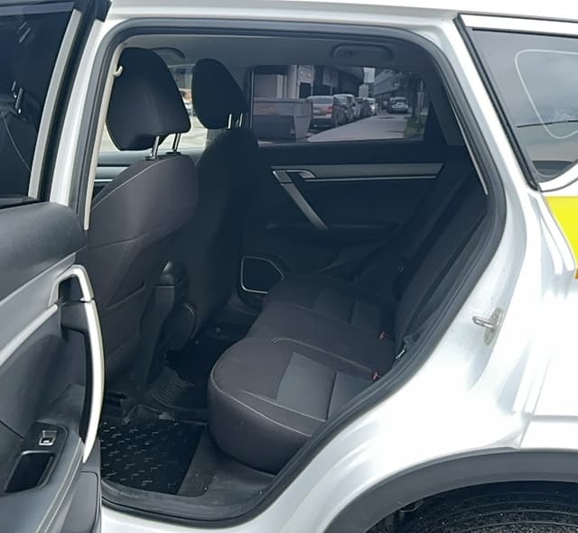 Geely Coolray - 8