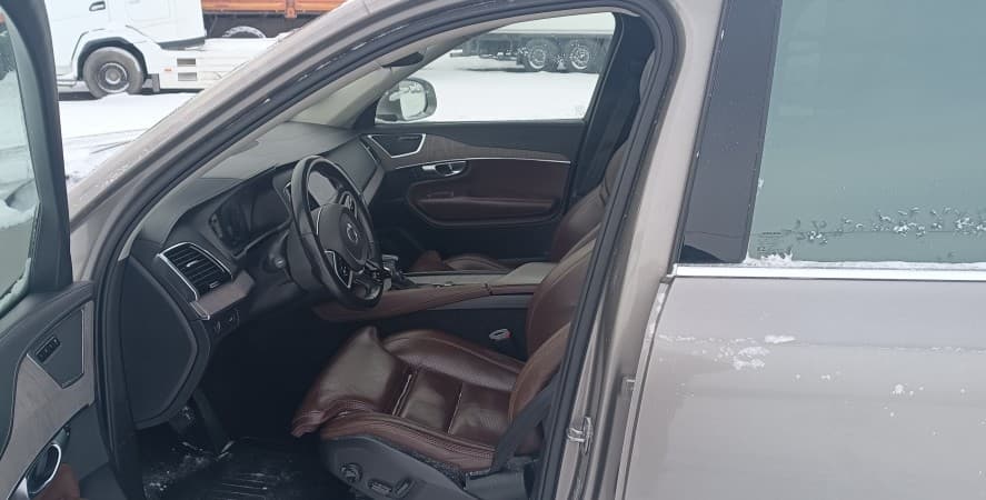 Volvo XC90 - 6