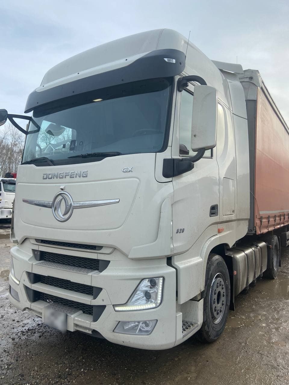 Dongfeng GX 4x2 Седельный тягач - 1