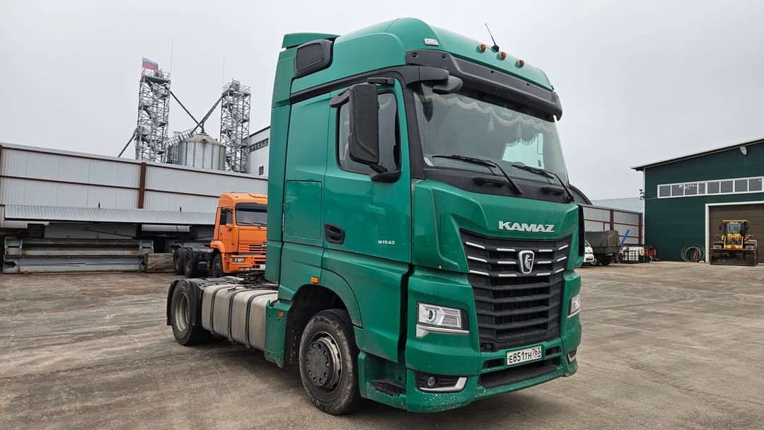 Камаз 54901 4x2 Седельный тягач - 2