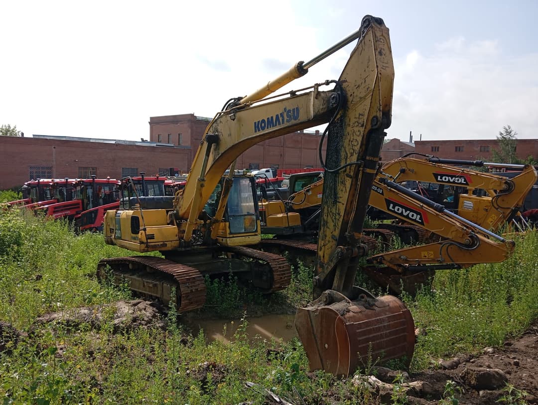 Komatsu PC 300 Экскаватор - 2
